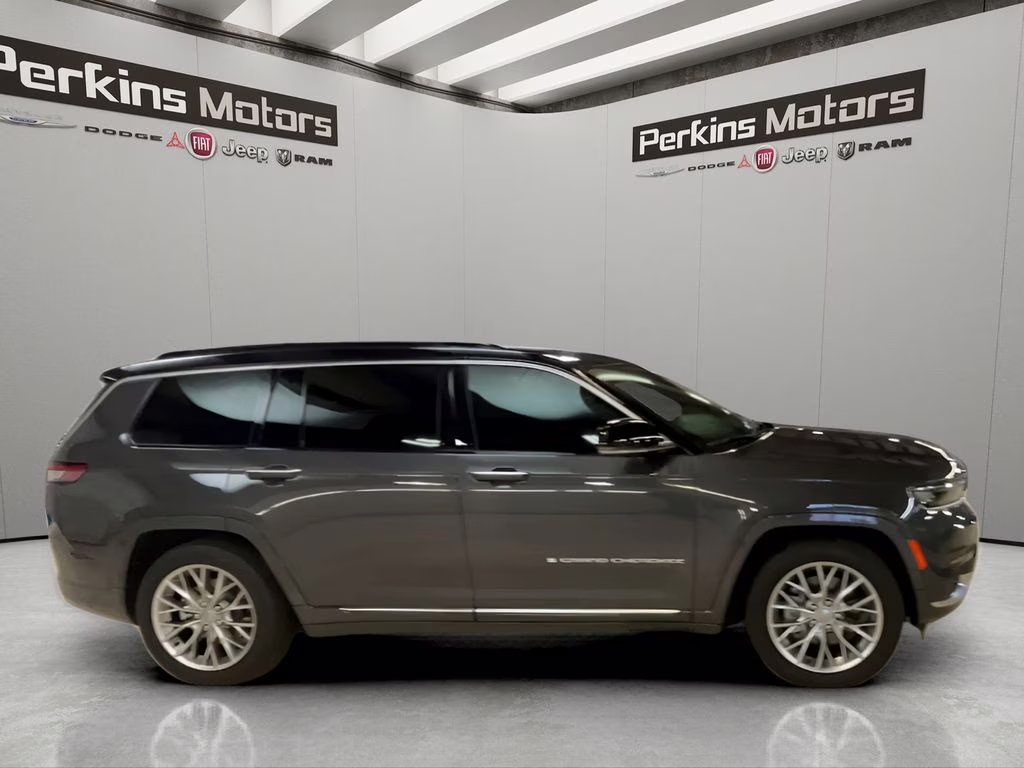 2025 Baltic Gray Metallic Clearcoat Jeep Grand Cherokee L Summit 4X4 SUV