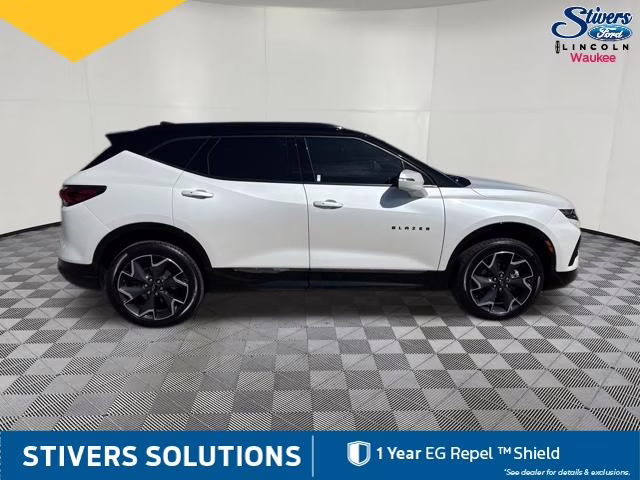 2022 Iridescent Pearl Tricoat Chevrolet Blazer RS AWD SUV