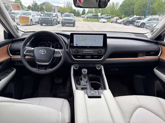 2026 Pearl Toyota Grand Highlander Limited AWD SUV