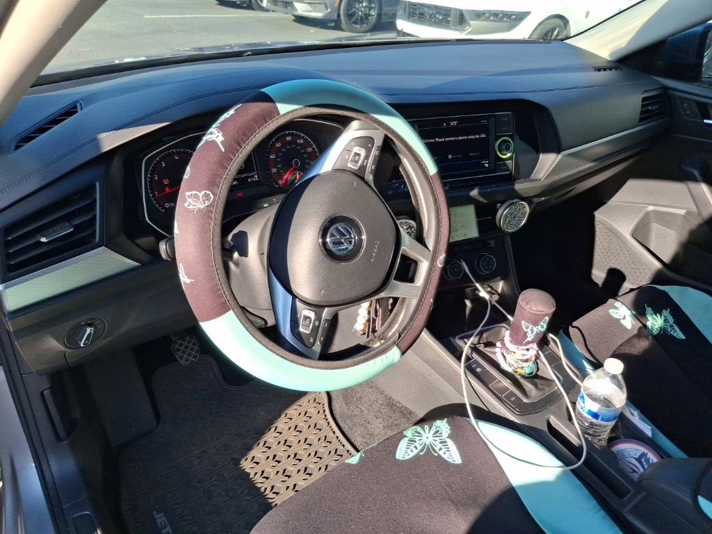 2021 Silver Metallic Volkswagen Jetta 1.4T S FWD Sedan