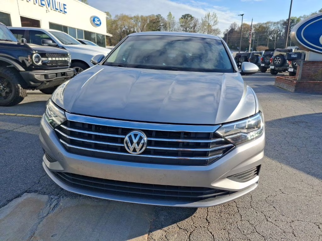 2021 Silver Metallic Volkswagen Jetta 1.4T S FWD Sedan