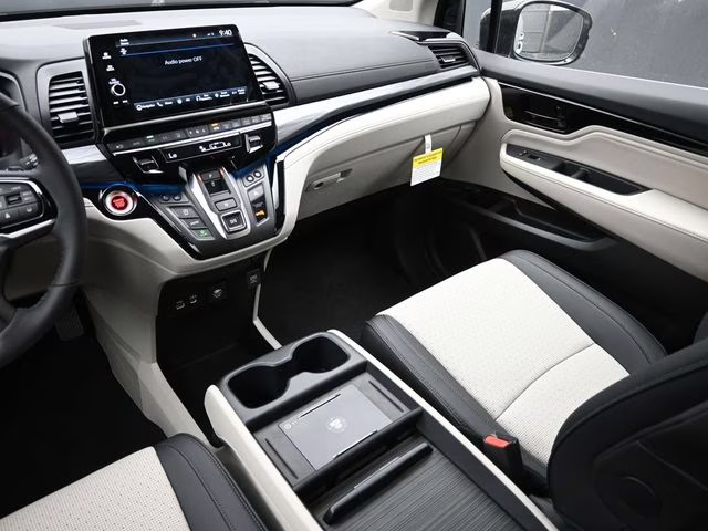 2026 Solar Silver Metallic Honda Odyssey Elite FWD Van