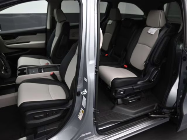 2026 Solar Silver Metallic Honda Odyssey Elite FWD Van