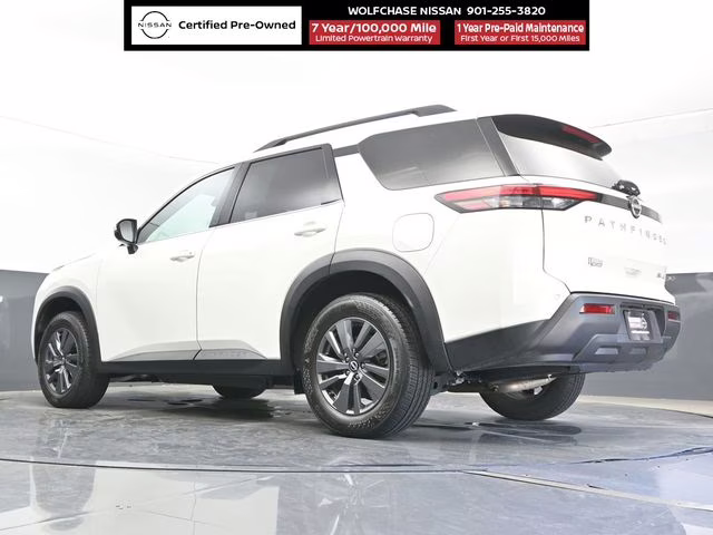 2024 Pearl White Tricoat Nissan Pathfinder SV 4X4 SUV