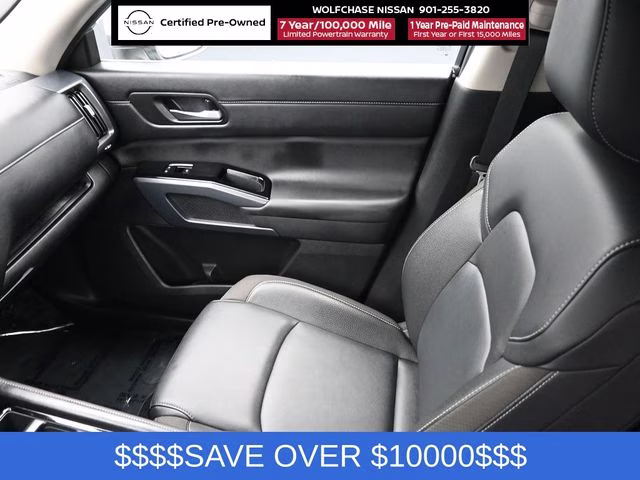 2025 Everest White Pearl Tricoat Nissan Pathfinder SL 4X4 SUV