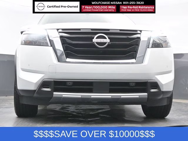 2025 Everest White Pearl Tricoat Nissan Pathfinder SL 4X4 SUV