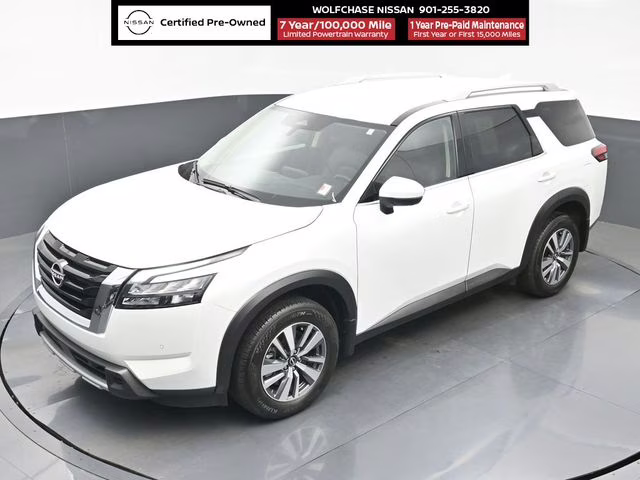 2025 Everest White Pearl Tricoat Nissan Pathfinder SL 4X4 SUV