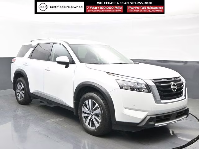 2025 Everest White Pearl Tricoat Nissan Pathfinder SL 4X4 SUV