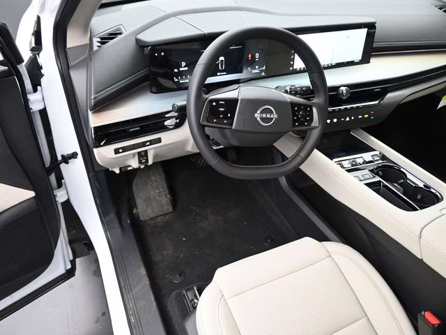 2026 Everest White Pearl Tricoat Nissan Murano SL AWD SUV