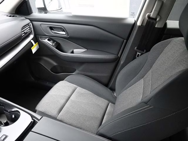 2026 Everest White Pearl Tricoat Nissan Rogue SV FWD SUV
