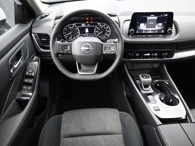 2026 Everest White Pearl Tricoat Nissan Rogue SV FWD SUV