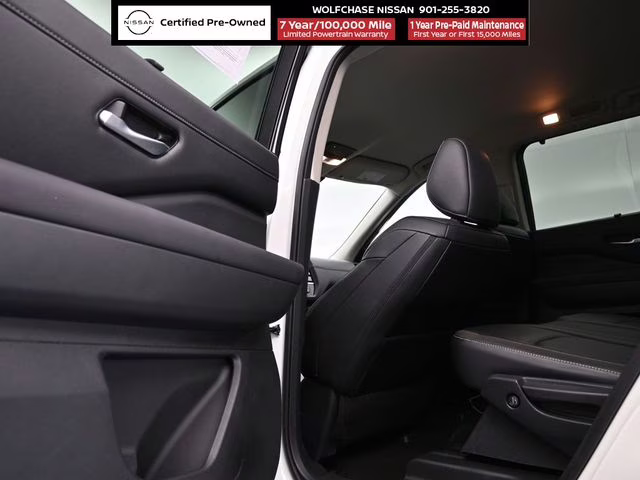 2024 Pearl White Tricoat Nissan Pathfinder SL FWD SUV