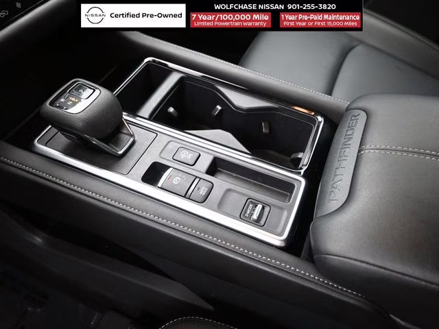 2024 Pearl White Tricoat Nissan Pathfinder SL FWD SUV