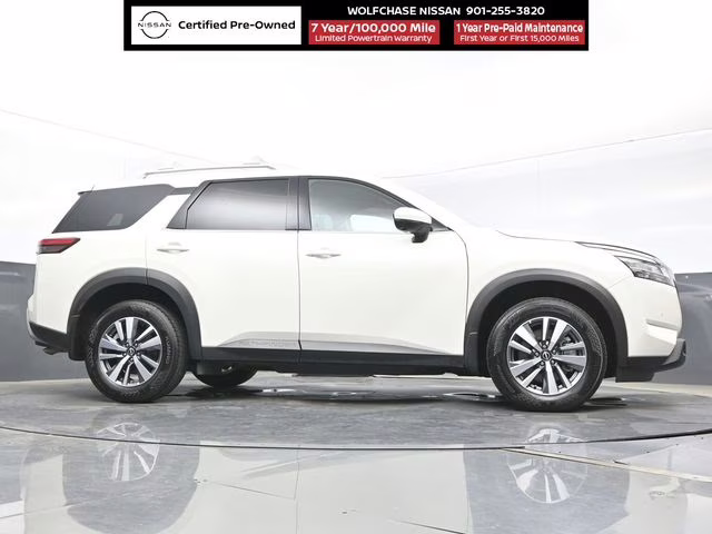2024 Pearl White Tricoat Nissan Pathfinder SL FWD SUV