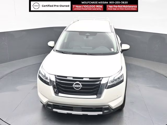 2024 Pearl White Tricoat Nissan Pathfinder SL FWD SUV