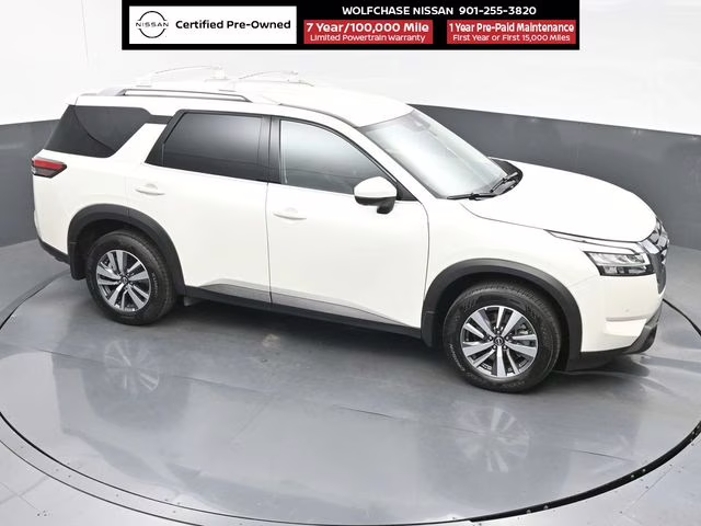 2024 Pearl White Tricoat Nissan Pathfinder SL FWD SUV