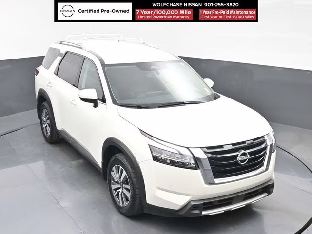 2024 Pearl White Tricoat Nissan Pathfinder SL FWD SUV
