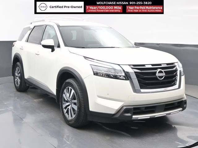 2024 Pearl White Tricoat Nissan Pathfinder SL FWD SUV