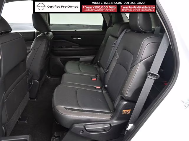 2025 Everest White Pearl Tricoat Nissan Pathfinder SL 4X4 SUV