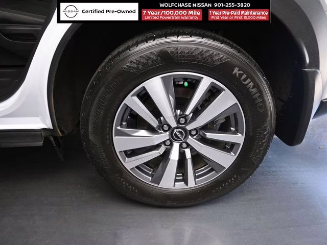 2025 Everest White Pearl Tricoat Nissan Pathfinder SL 4X4 SUV