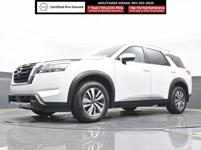 2025 Everest White Pearl Tricoat Nissan Pathfinder SL 4X4 SUV