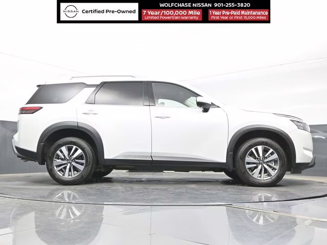 2025 Everest White Pearl Tricoat Nissan Pathfinder SL 4X4 SUV