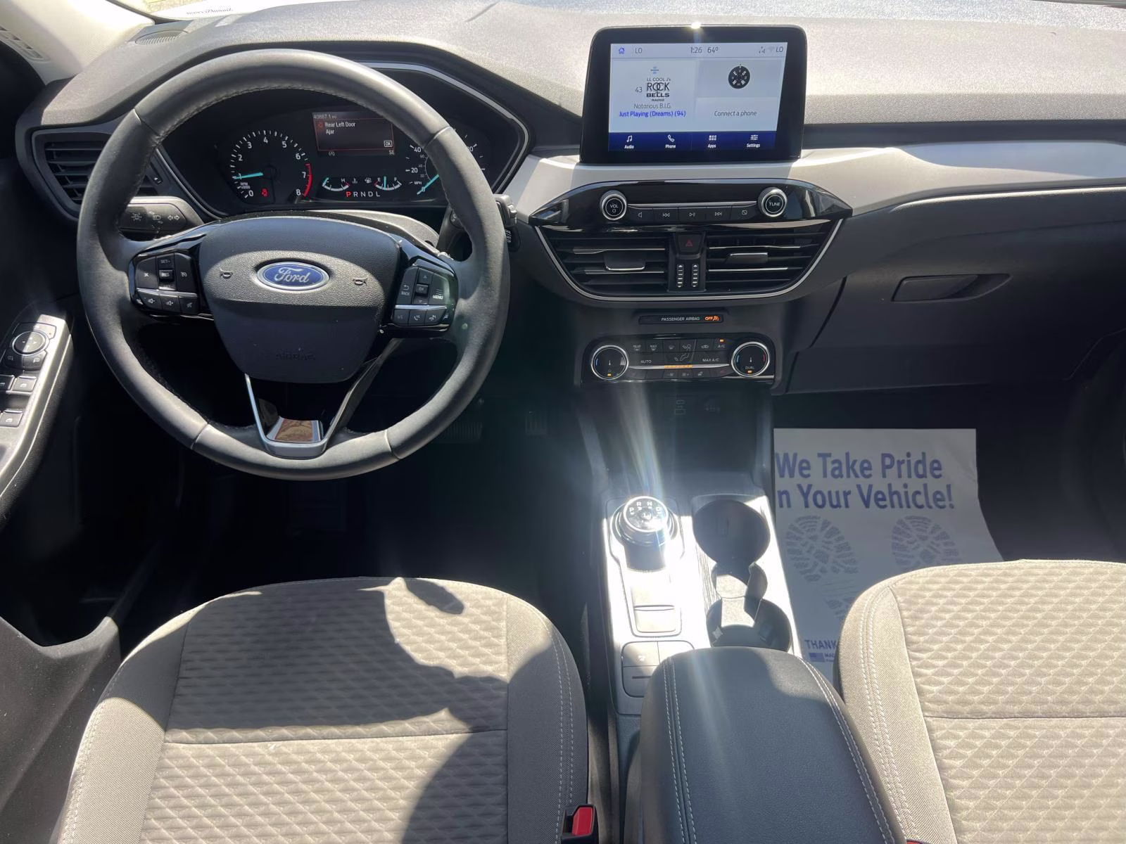 2022 White Ford Escape SE AWD SUV