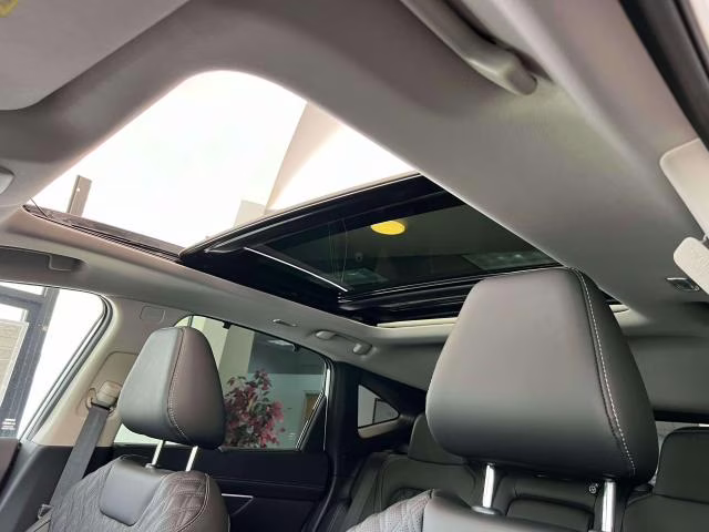 2026 Everest White Pearl Tricoat Nissan Murano AWD Platinum AWD SUV
