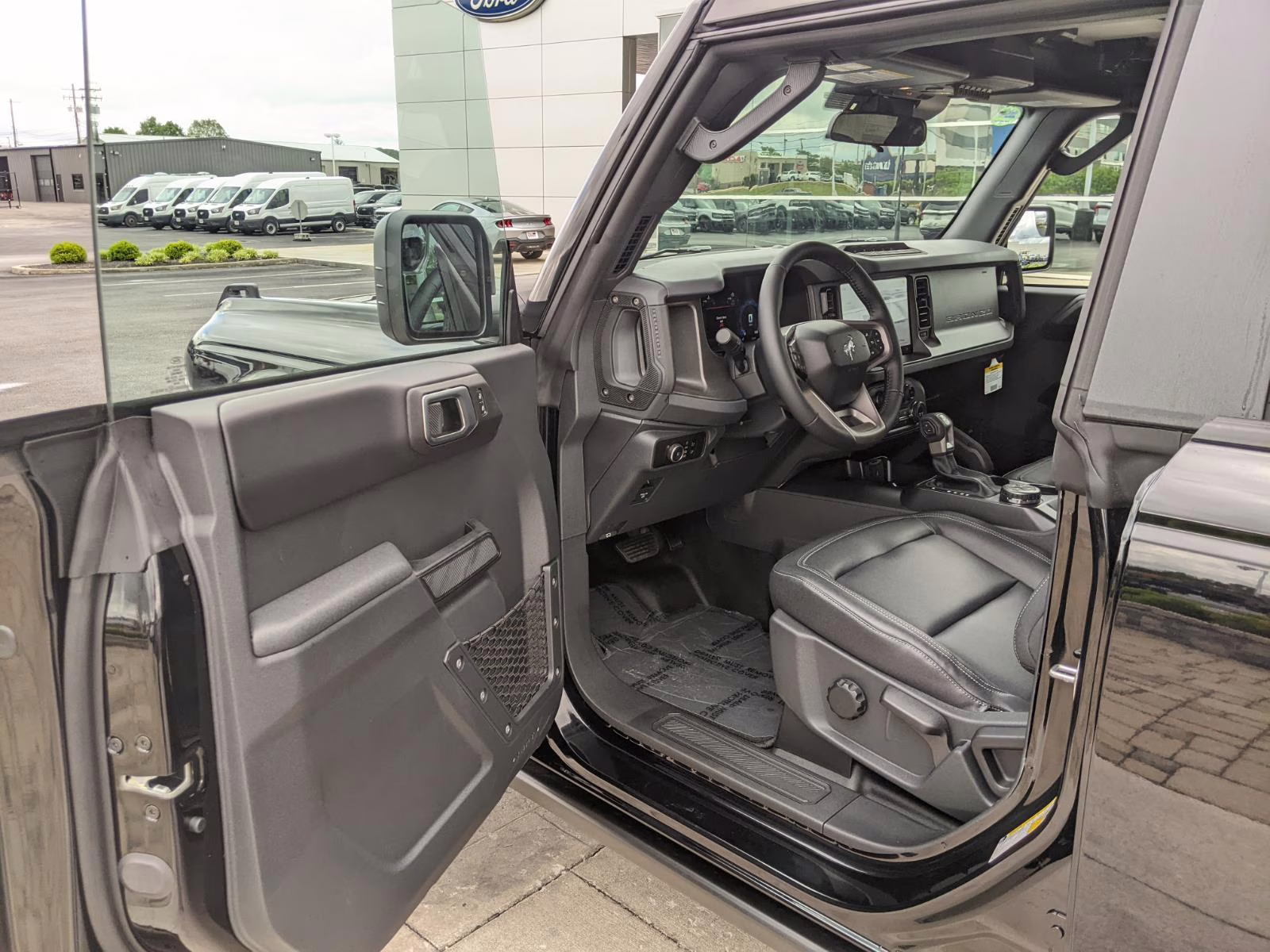 2026 Shadow Black Ford Bronco Badlands 4X4 SUV