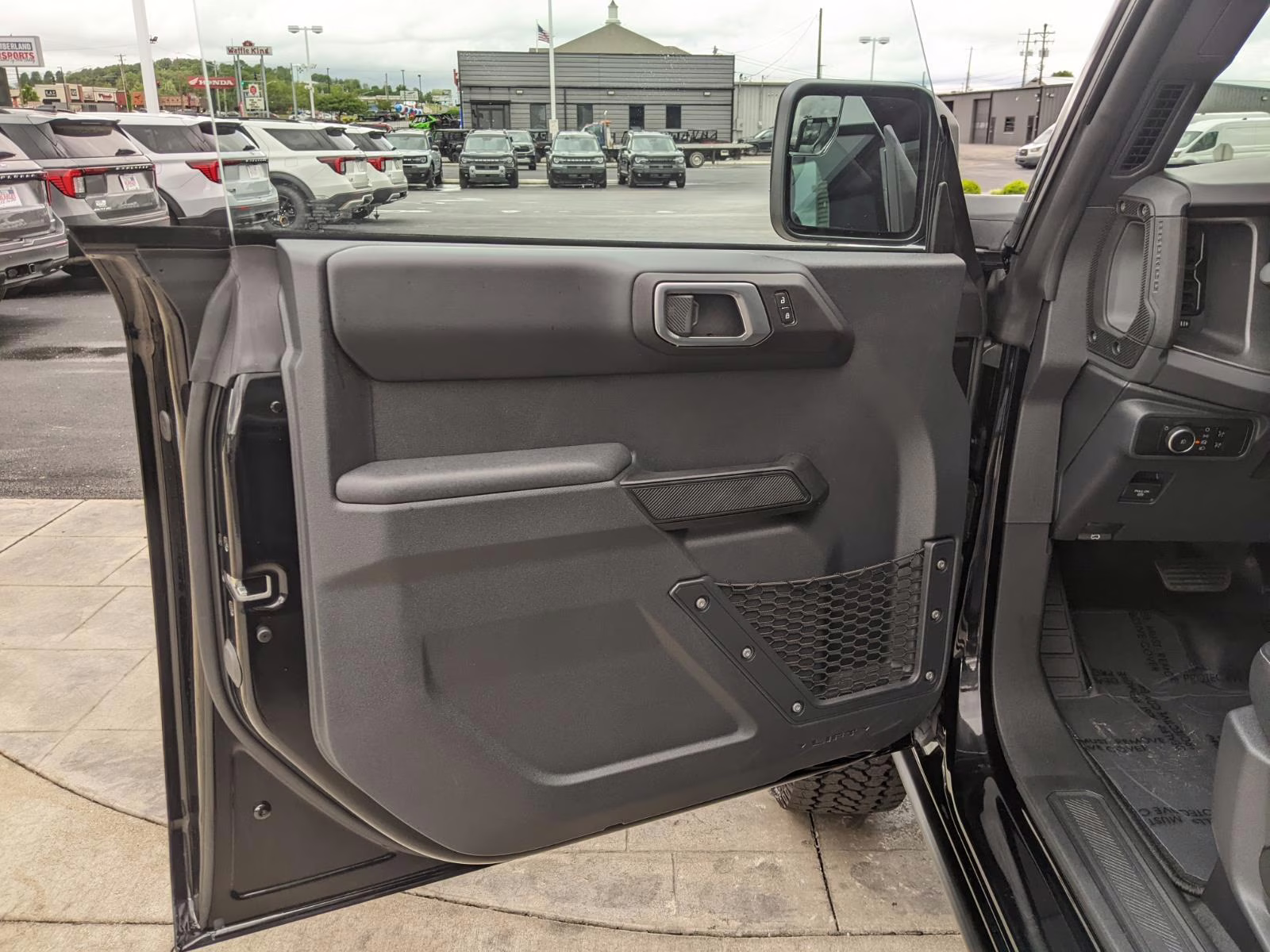 2026 Shadow Black Ford Bronco Badlands 4X4 SUV