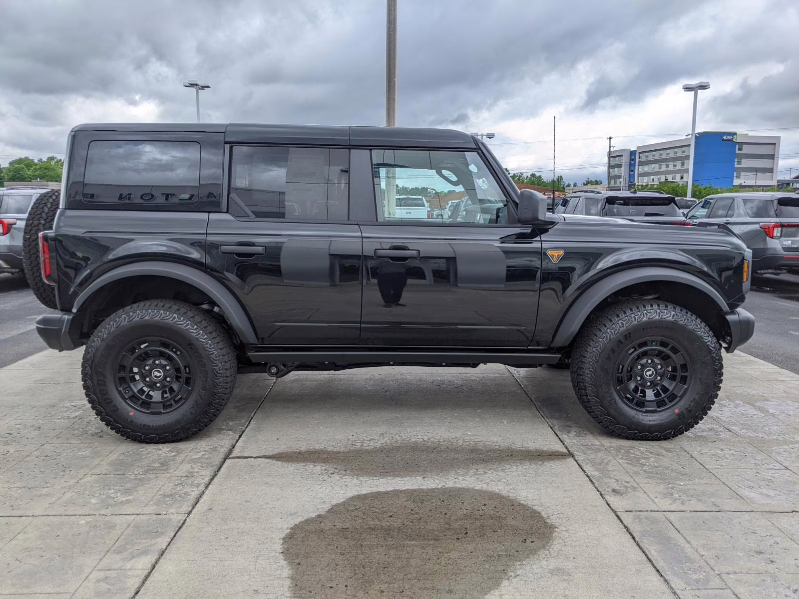 2026 Shadow Black Ford Bronco Badlands 4X4 SUV