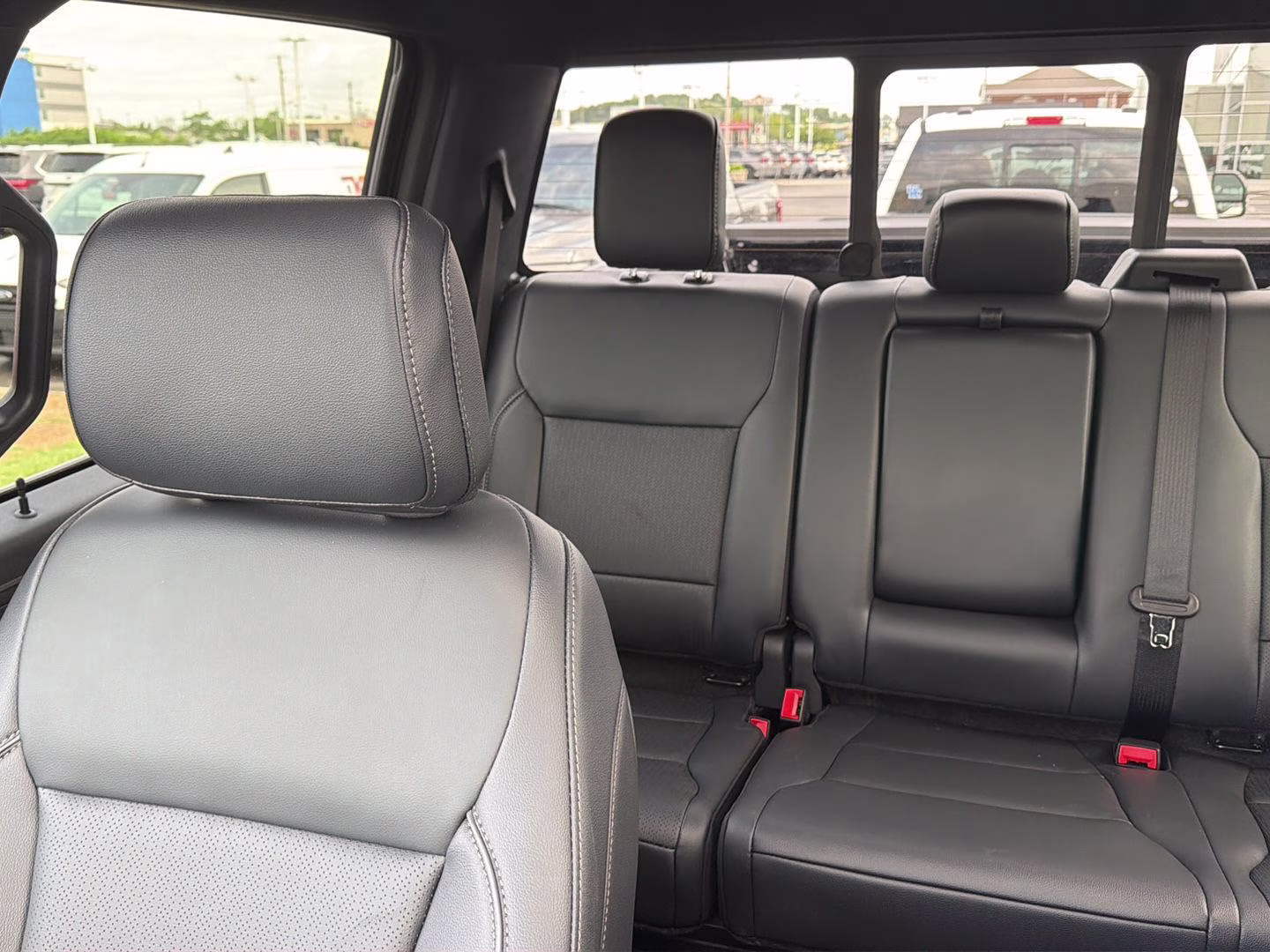 2025 Agate Black Ford F-150 LARIAT 4X4 Truck