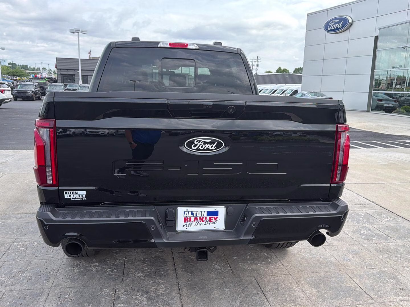 2025 Agate Black Ford F-150 LARIAT 4X4 Truck