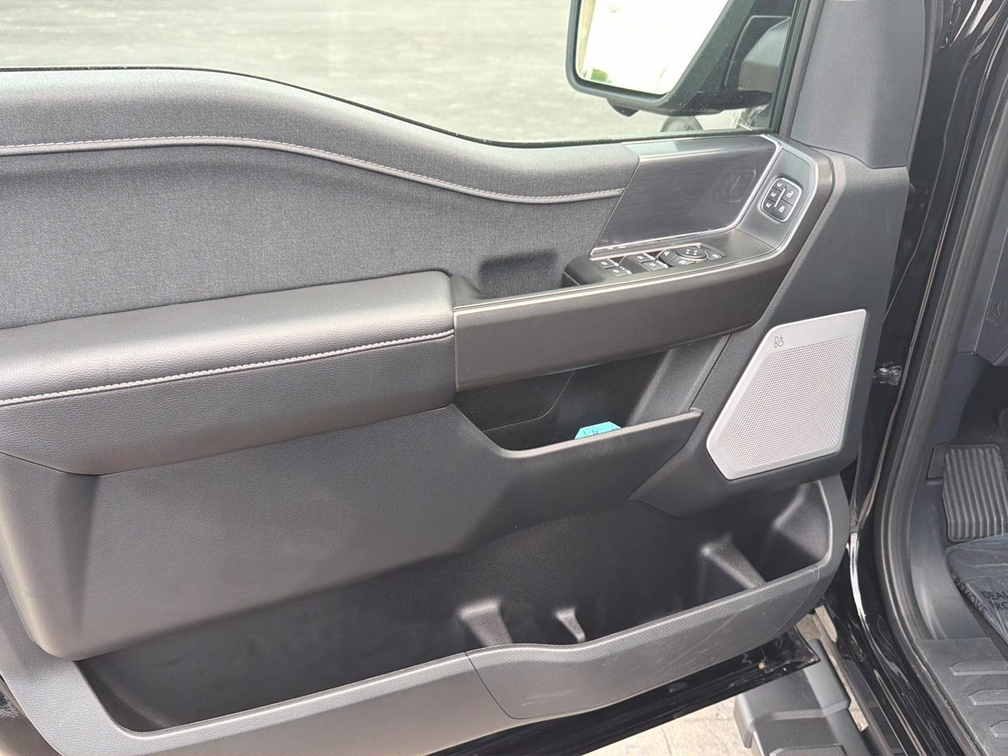 2025 Agate Black Ford F-150 LARIAT 4X4 Truck