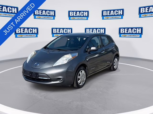 2015 Gun Metallic Nissan LEAF S FWD Hatchback