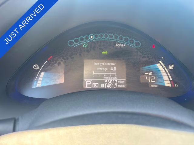 2015 Gun Metallic Nissan LEAF S FWD Hatchback