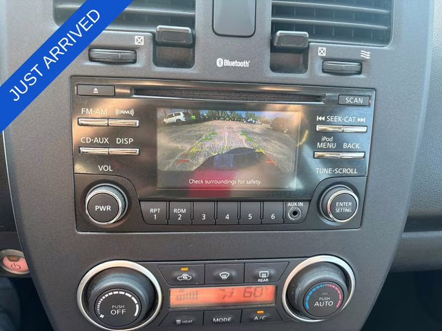 2015 Gun Metallic Nissan LEAF S FWD Hatchback