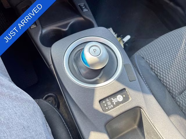 2015 Gun Metallic Nissan LEAF S FWD Hatchback