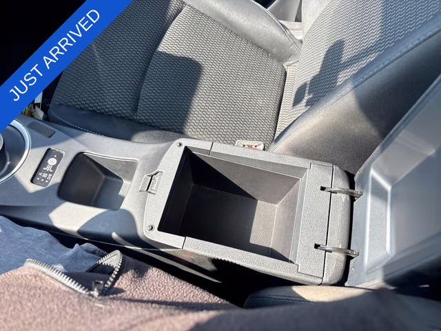 2015 Gun Metallic Nissan LEAF S FWD Hatchback