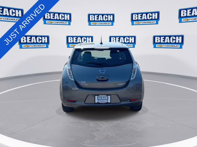 2015 Gun Metallic Nissan LEAF S FWD Hatchback