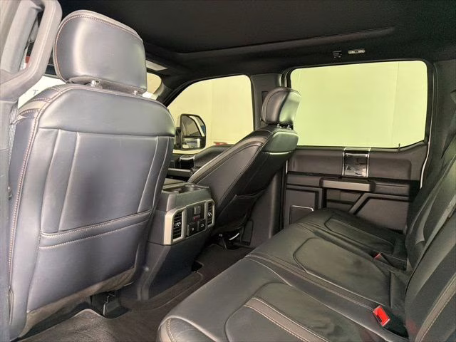 2022 White Metallic Ford Super Duty F-350 SRW Platinum 4X4 Truck