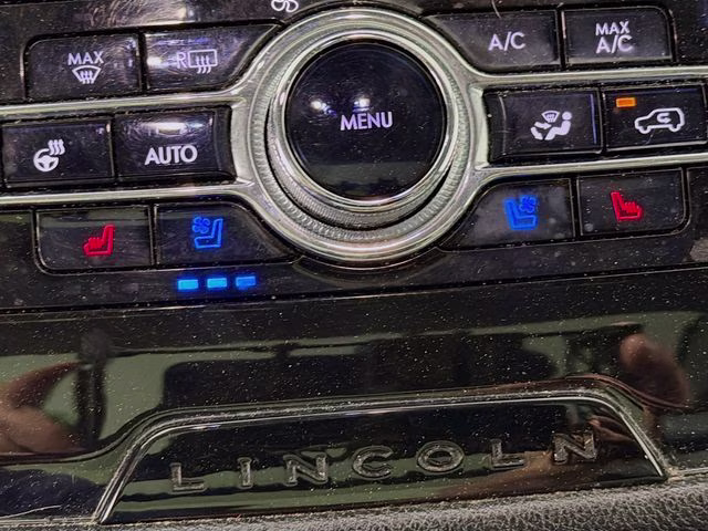 2020 White Lincoln Corsair Reserve AWD SUV