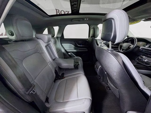 2020 White Lincoln Corsair Reserve AWD SUV