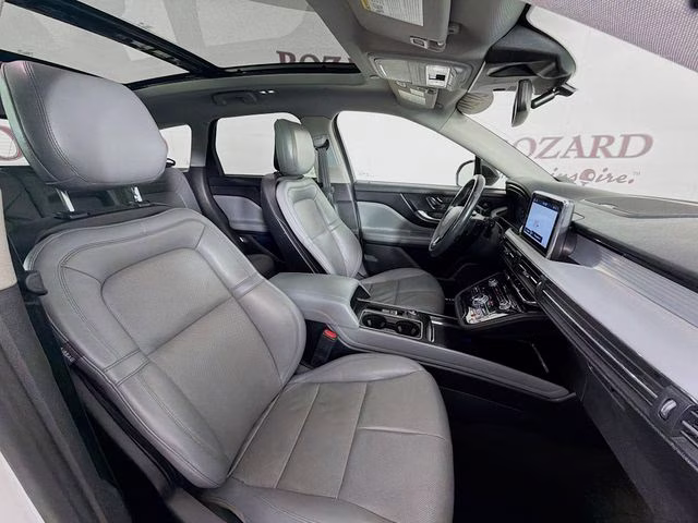 2020 White Lincoln Corsair Reserve AWD SUV
