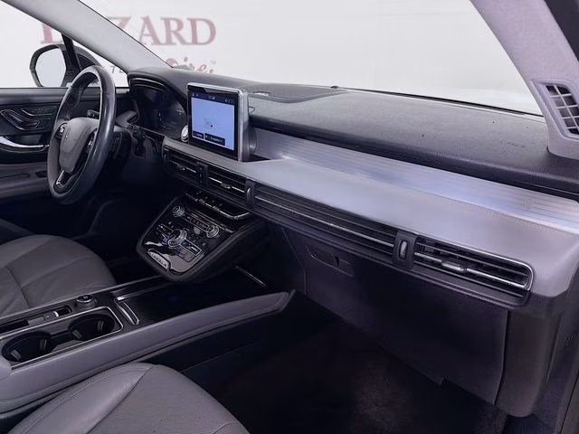2020 White Lincoln Corsair Reserve AWD SUV