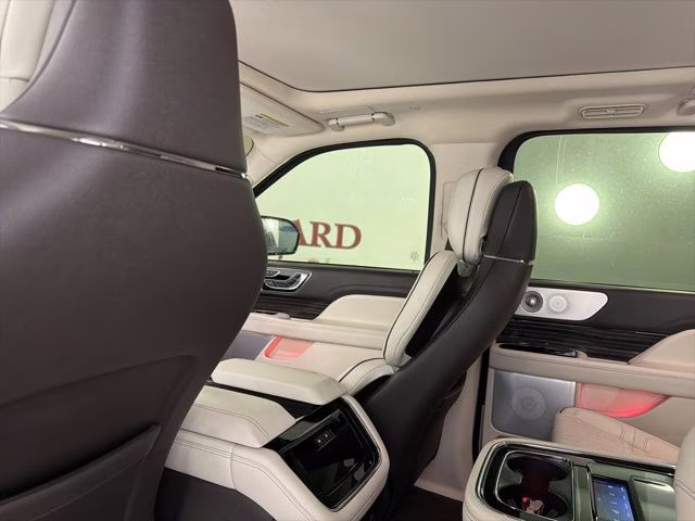 2024 Crystal Blue Metallic Lincoln Navigator L Black Label 4X4 SUV