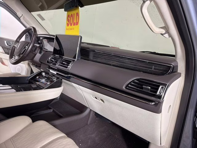 2024 Crystal Blue Metallic Lincoln Navigator L Black Label 4X4 SUV