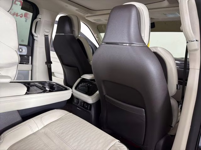 2024 Crystal Blue Metallic Lincoln Navigator L Black Label 4X4 SUV