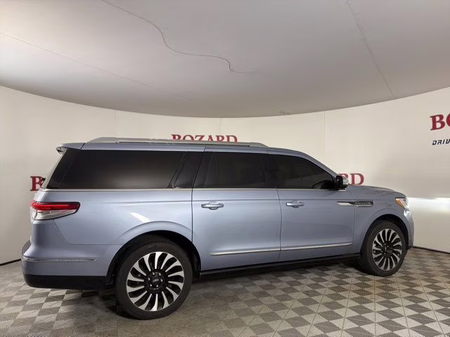 2024 Crystal Blue Metallic Lincoln Navigator L Black Label 4X4 SUV