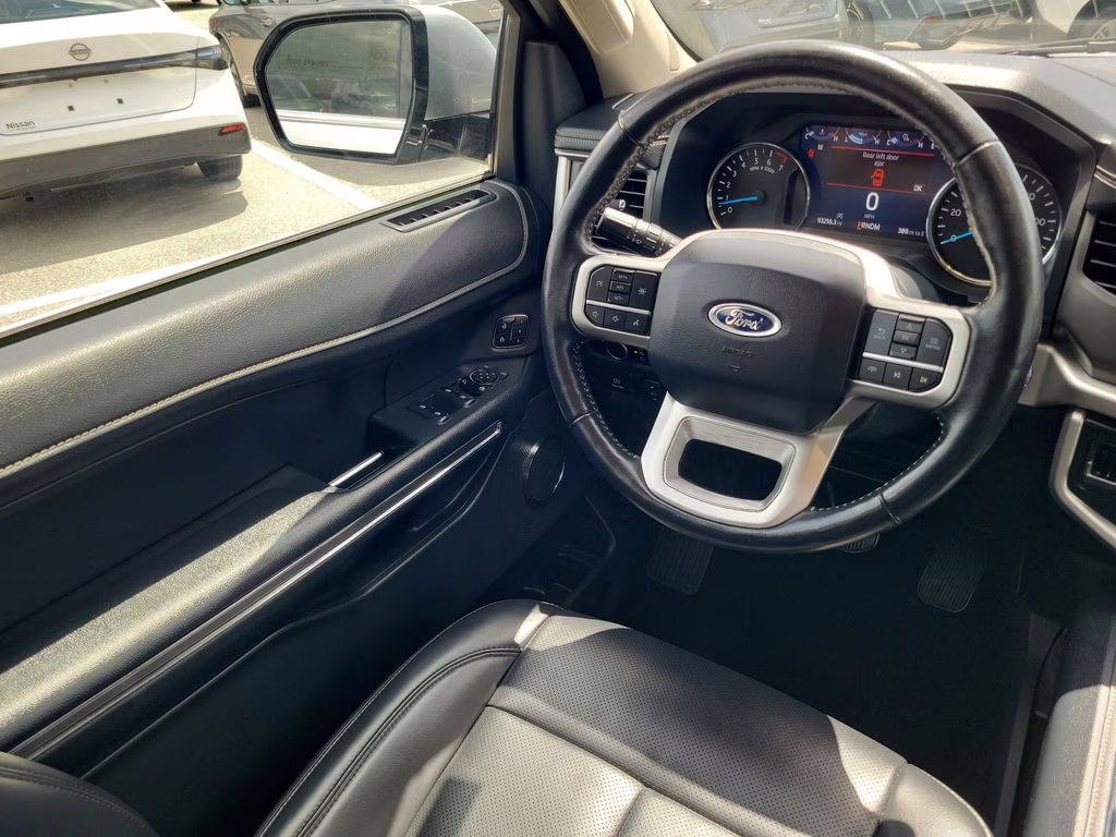 2024 Silver Metallic Ford Expedition Max XLT RWD SUV